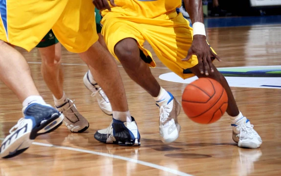 basketball game in high school