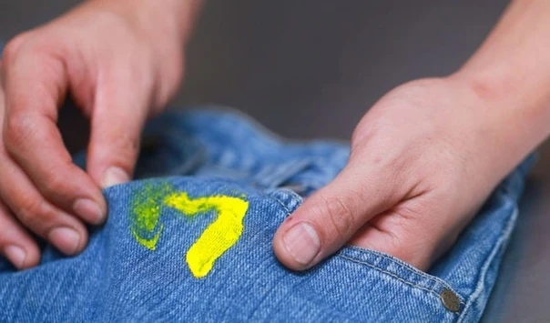Acrylic paint stain