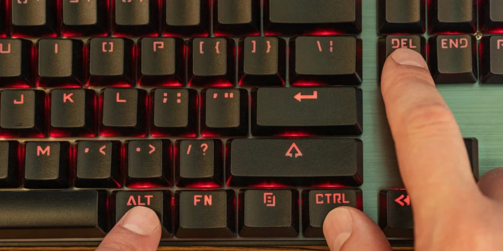 Ctrl + Alt + Delete method